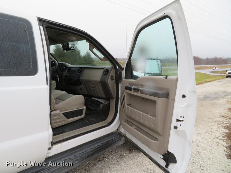 image for item DE5068 2008 Ford F450 Super Duty XL SuperCab flatbed truck