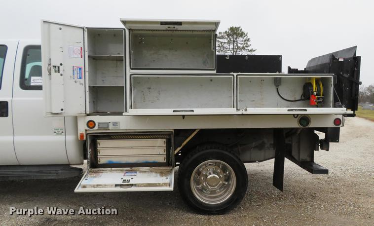 image for item DE5068 2008 Ford F450 Super Duty XL SuperCab flatbed truck