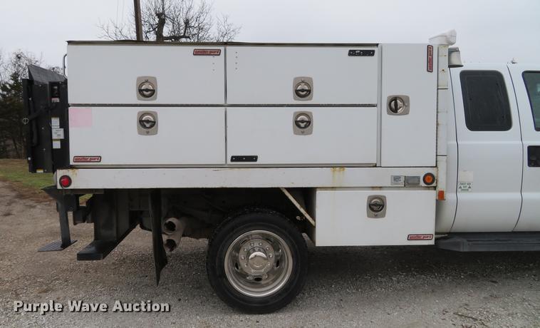 image for item DE5068 2008 Ford F450 Super Duty XL SuperCab flatbed truck