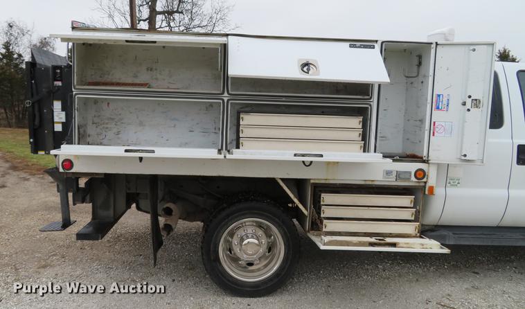 image for item DE5068 2008 Ford F450 Super Duty XL SuperCab flatbed truck