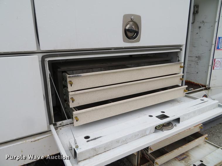 image for item DE5068 2008 Ford F450 Super Duty XL SuperCab flatbed truck