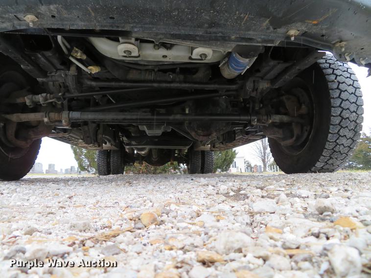 image for item DE5068 2008 Ford F450 Super Duty XL SuperCab flatbed truck