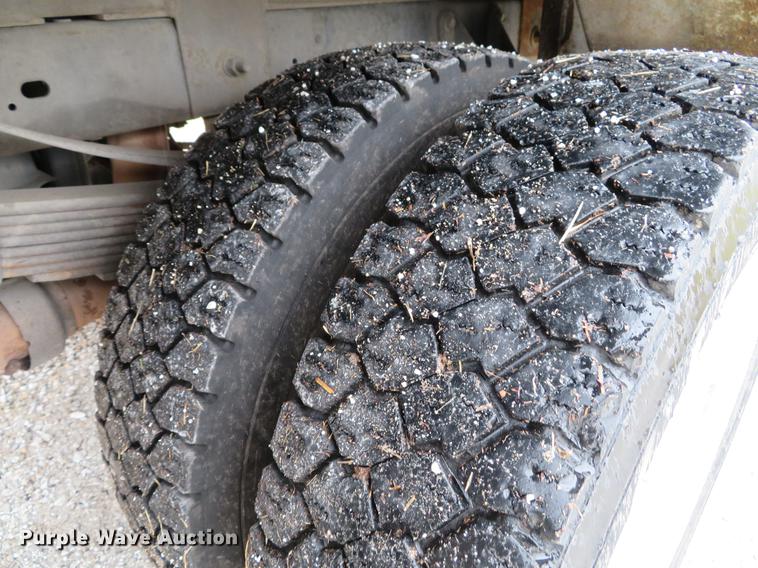 image for item DE5068 2008 Ford F450 Super Duty XL SuperCab flatbed truck