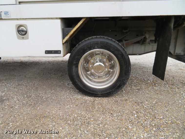 image for item DE5068 2008 Ford F450 Super Duty XL SuperCab flatbed truck