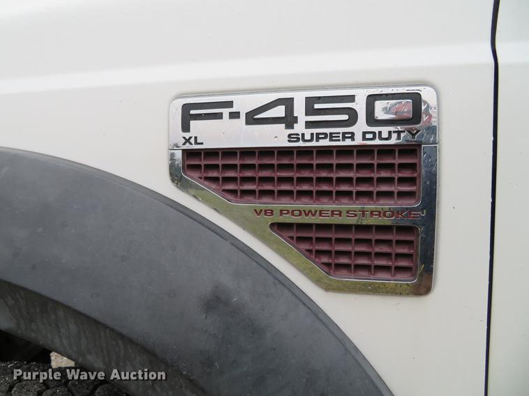 image for item DE5068 2008 Ford F450 Super Duty XL SuperCab flatbed truck