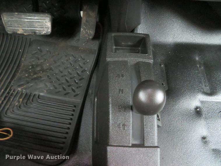 image for item DE5069 2013 Chevrolet Silverado 3500HD Ext. Cab flatbed pickup truck