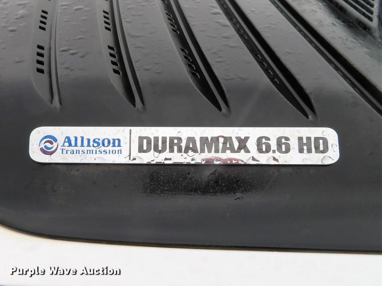 image for item DE5069 2013 Chevrolet Silverado 3500HD Ext. Cab flatbed pickup truck