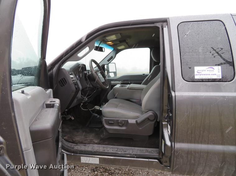 image for item DE5071 2015 Ford F250 Super Duty XLT SuperCab pickup truck