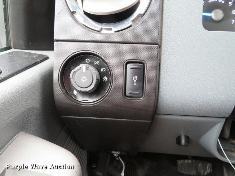 image for item DE5071 2015 Ford F250 Super Duty XLT SuperCab pickup truck