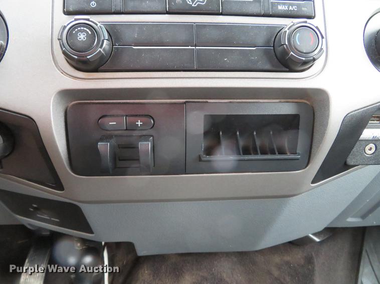 image for item DE5071 2015 Ford F250 Super Duty XLT SuperCab pickup truck