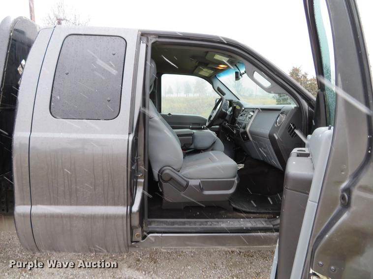 image for item DE5071 2015 Ford F250 Super Duty XLT SuperCab pickup truck