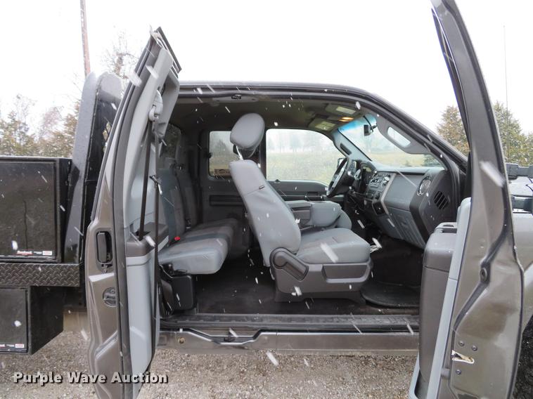 image for item DE5071 2015 Ford F250 Super Duty XLT SuperCab pickup truck