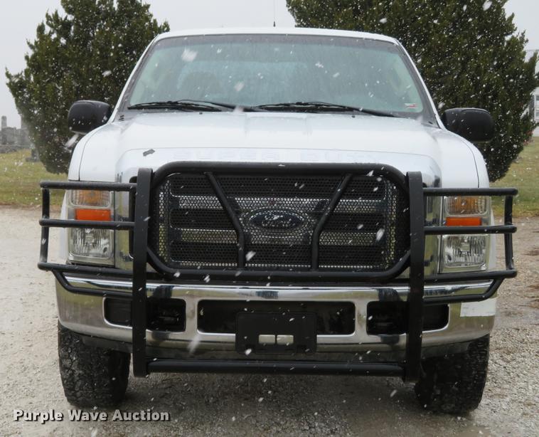 image for item DE5072 2008 Ford F250 Super Duty XLT SuperCab pickup truck