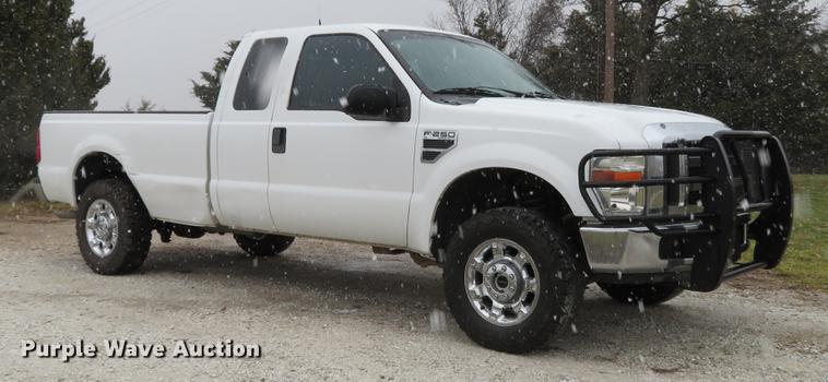 image for item DE5072 2008 Ford F250 Super Duty XLT SuperCab pickup truck
