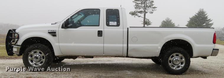 image for item DE5072 2008 Ford F250 Super Duty XLT SuperCab pickup truck