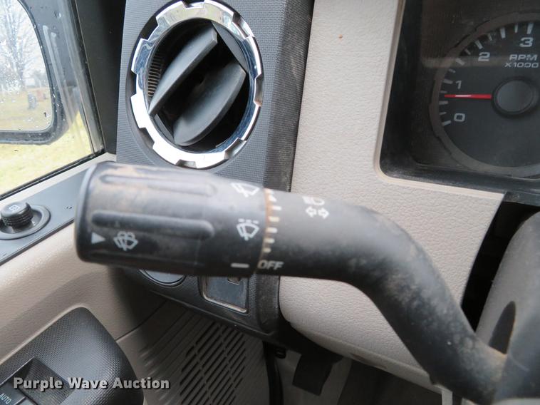 image for item DE5072 2008 Ford F250 Super Duty XLT SuperCab pickup truck