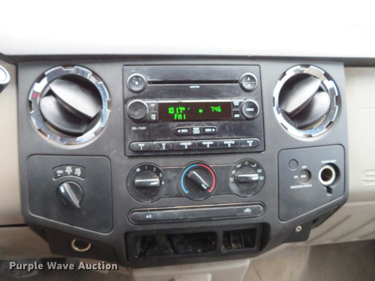 image for item DE5072 2008 Ford F250 Super Duty XLT SuperCab pickup truck