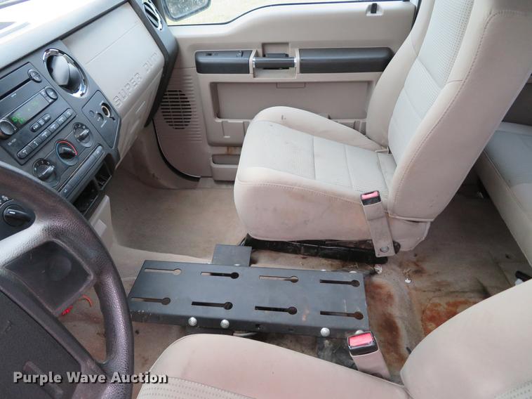 image for item DE5072 2008 Ford F250 Super Duty XLT SuperCab pickup truck