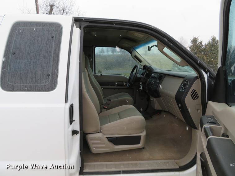 image for item DE5072 2008 Ford F250 Super Duty XLT SuperCab pickup truck