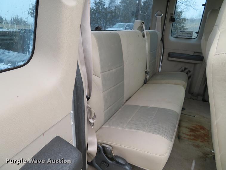 image for item DE5072 2008 Ford F250 Super Duty XLT SuperCab pickup truck