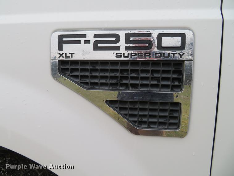 image for item DE5072 2008 Ford F250 Super Duty XLT SuperCab pickup truck