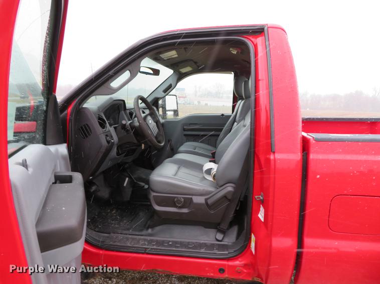 image for item DE5074 2011 Ford F250 Super Duty XL pickup truck