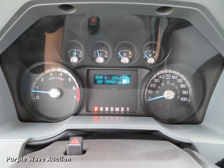 image for item DE5074 2011 Ford F250 Super Duty XL pickup truck