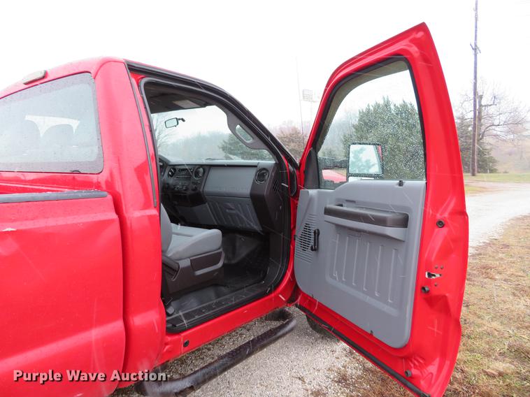 image for item DE5074 2011 Ford F250 Super Duty XL pickup truck