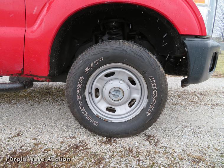 image for item DE5074 2011 Ford F250 Super Duty XL pickup truck