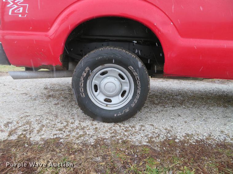 image for item DE5074 2011 Ford F250 Super Duty XL pickup truck