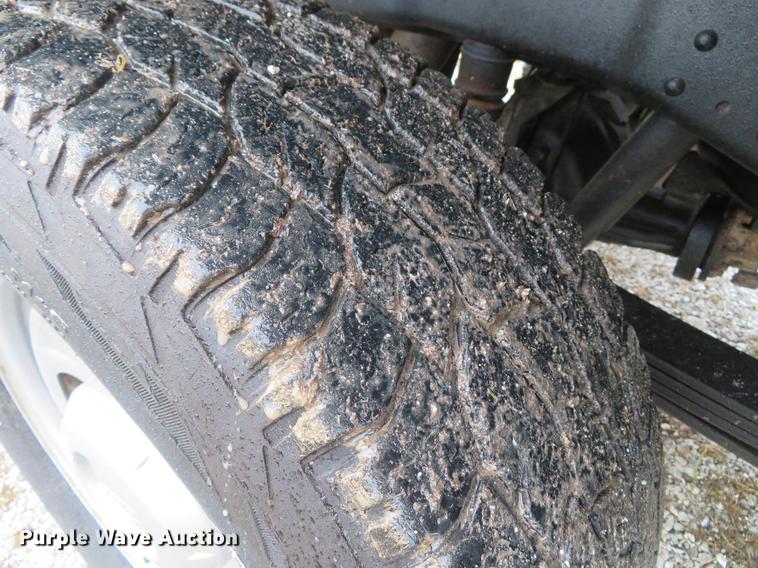 image for item DE5074 2011 Ford F250 Super Duty XL pickup truck