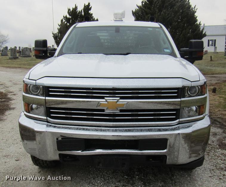 image for item DE5075 2015 Chevrolet Silverado 2500HD Double Cab pickup truck