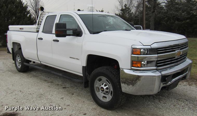 image for item DE5075 2015 Chevrolet Silverado 2500HD Double Cab pickup truck