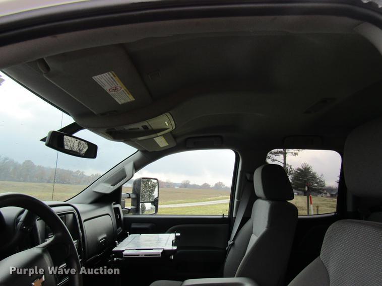 image for item DE5075 2015 Chevrolet Silverado 2500HD Double Cab pickup truck