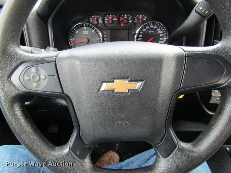 image for item DE5075 2015 Chevrolet Silverado 2500HD Double Cab pickup truck