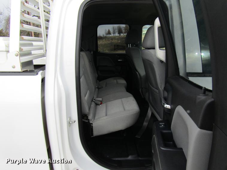 image for item DE5075 2015 Chevrolet Silverado 2500HD Double Cab pickup truck