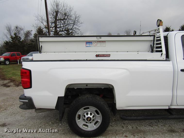 image for item DE5075 2015 Chevrolet Silverado 2500HD Double Cab pickup truck