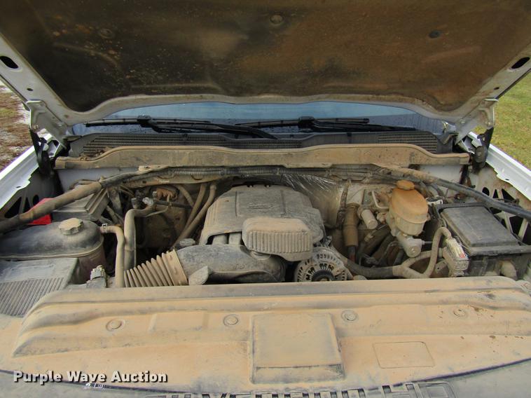 image for item DE5075 2015 Chevrolet Silverado 2500HD Double Cab pickup truck