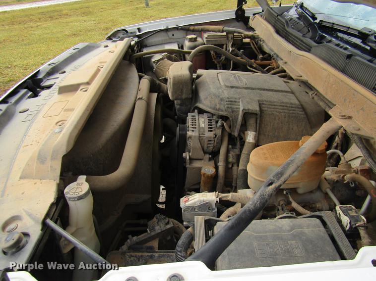 image for item DE5075 2015 Chevrolet Silverado 2500HD Double Cab pickup truck