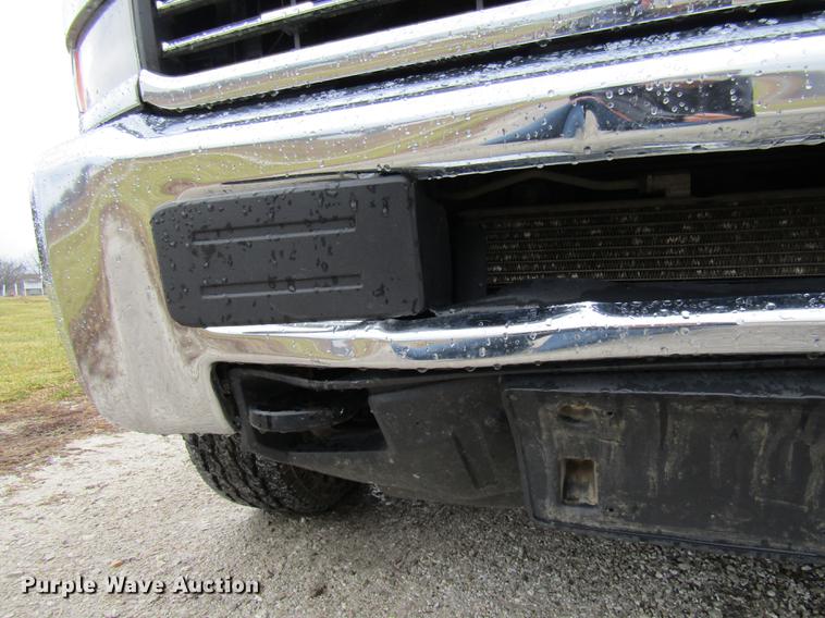 image for item DE5075 2015 Chevrolet Silverado 2500HD Double Cab pickup truck