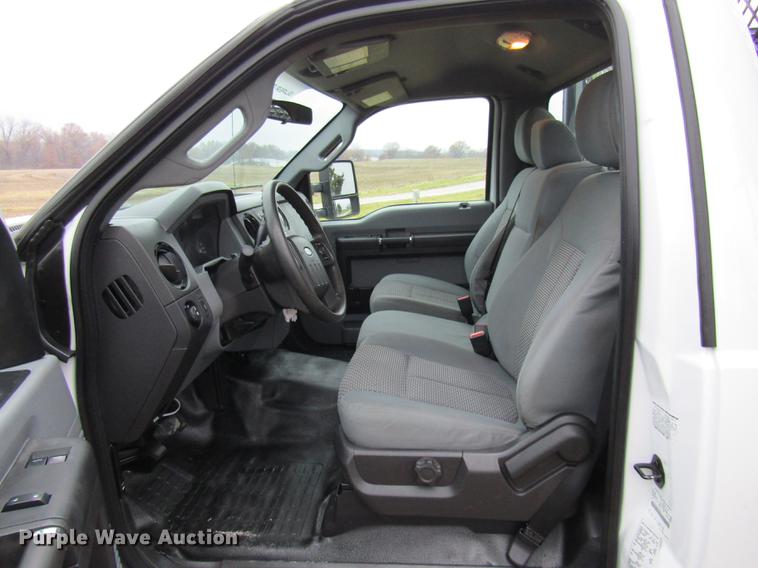 image for item DE5080 2015 Ford F550 Super Duty XL flatbed truck