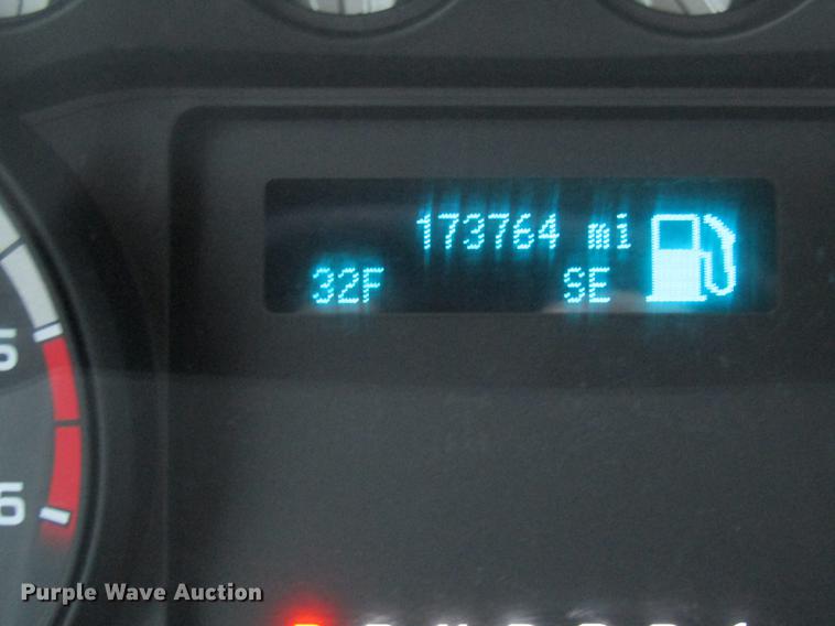 image for item DE5080 2015 Ford F550 Super Duty XL flatbed truck