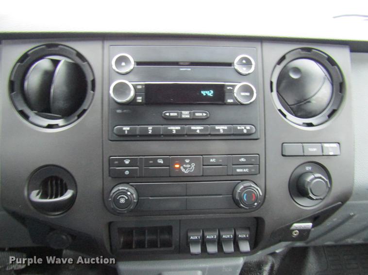 image for item DE5080 2015 Ford F550 Super Duty XL flatbed truck