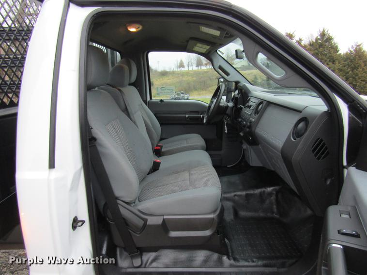 image for item DE5080 2015 Ford F550 Super Duty XL flatbed truck