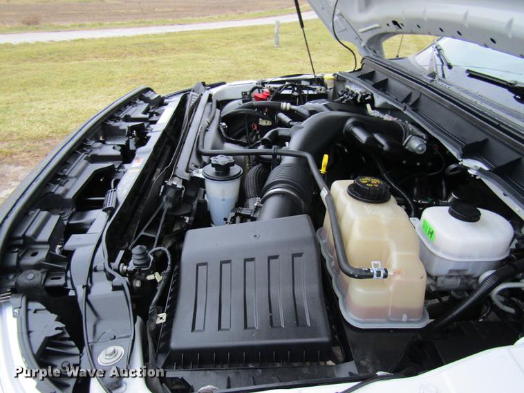 image for item DE5080 2015 Ford F550 Super Duty XL flatbed truck