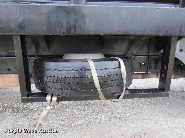 image for item DE5080 2015 Ford F550 Super Duty XL flatbed truck