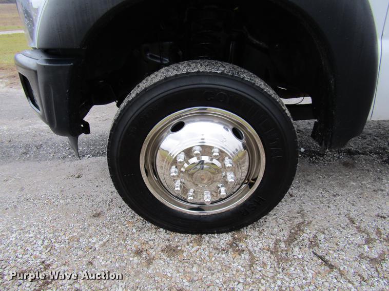 image for item DE5080 2015 Ford F550 Super Duty XL flatbed truck