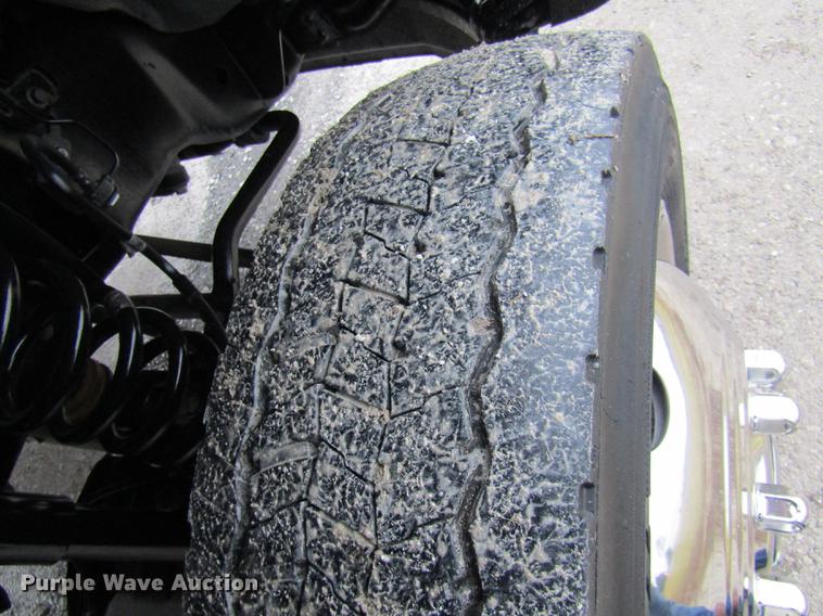 image for item DE5080 2015 Ford F550 Super Duty XL flatbed truck