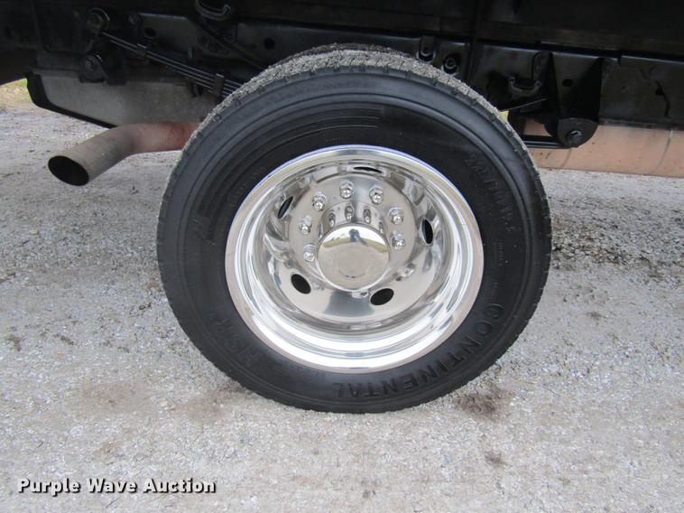 image for item DE5080 2015 Ford F550 Super Duty XL flatbed truck