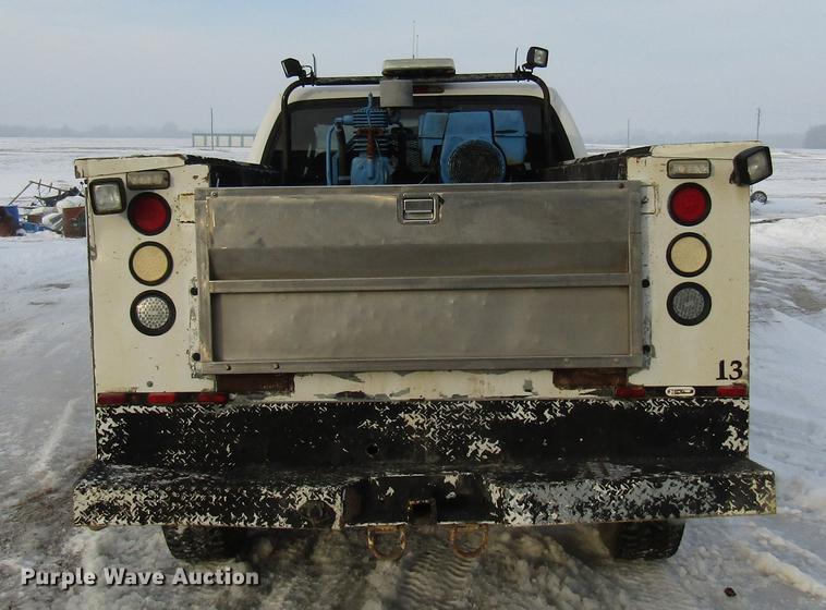 image for item DE5938 2004 Ford F250 Super Duty SuperCab utility bed pickup truck